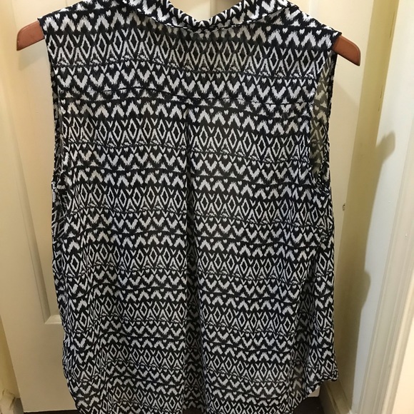 Top - Picture 2 of 2